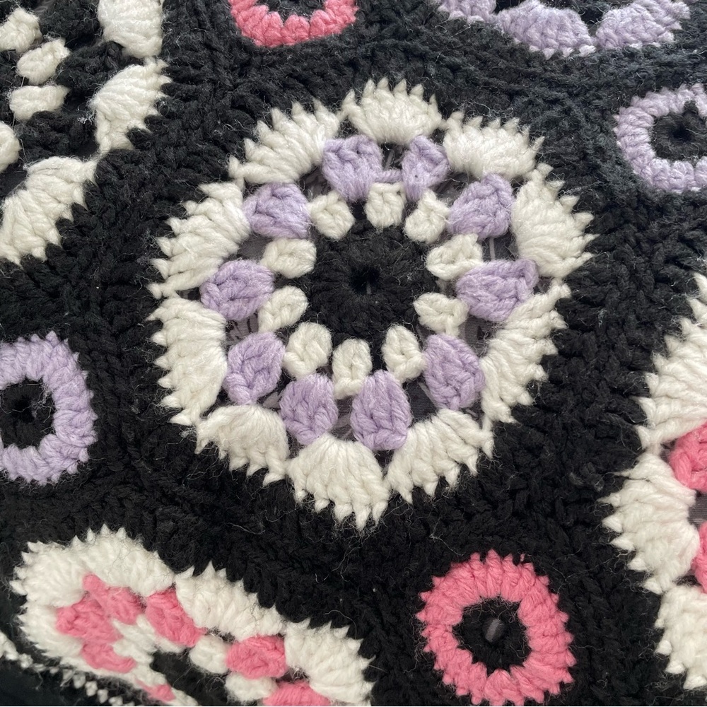 HP ⭐️ Handmade throw blanket | 39”W x 71” - Picture 9 of 15